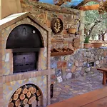 Hotel Liotrivi Historical Mansion And Boutique 4*