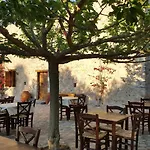 Hotel Liotrivi Historical Mansion And Boutique