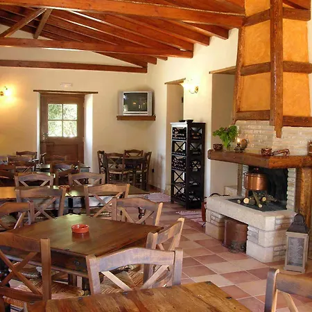 Liotrivi Historical Mansion And Boutique Монемвазия