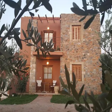 Отель Liotrivi Historical Mansion And Boutique 4*