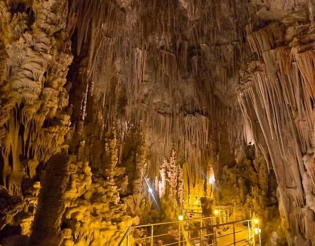 Отель Liotrivi Historical Mansion And Boutique