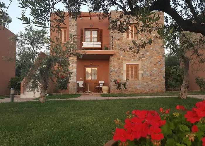 Liotrivi Historical Mansion And Boutique Монемвазия