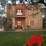 Liotrivi Historical Mansion And Boutique Monemvasía