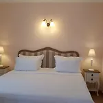 Hotell Liotrivi Historical Mansion And Boutique 4*