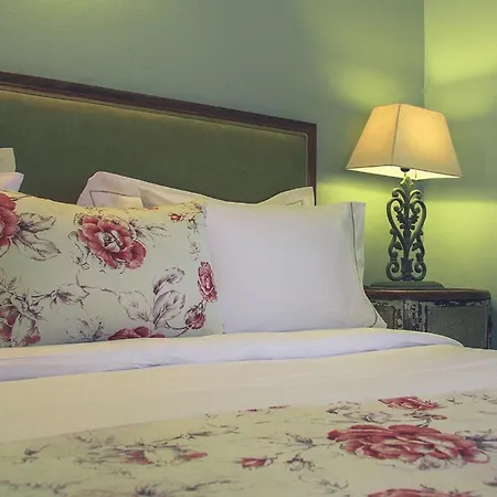 Liotrivi Historical Mansion And Boutique