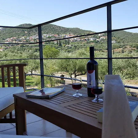 Liotrivi Historical Mansion And Boutique Монемвазия