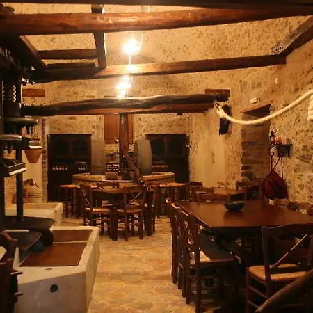 Liotrivi Historical Mansion And Boutique