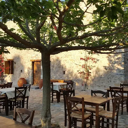 Hotel Liotrivi Historical Mansion And Boutique