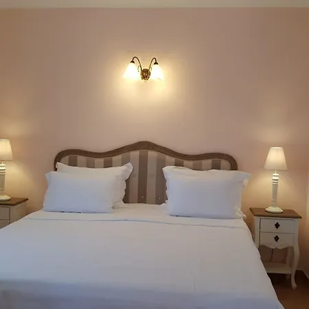 Hotel Liotrivi Historical Mansion And Boutique 4*