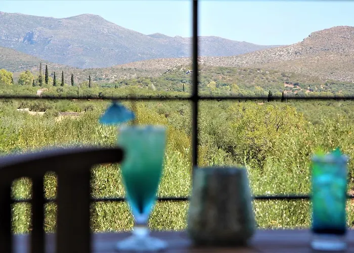 Liotrivi Historical Mansion And Boutique Монемвазия