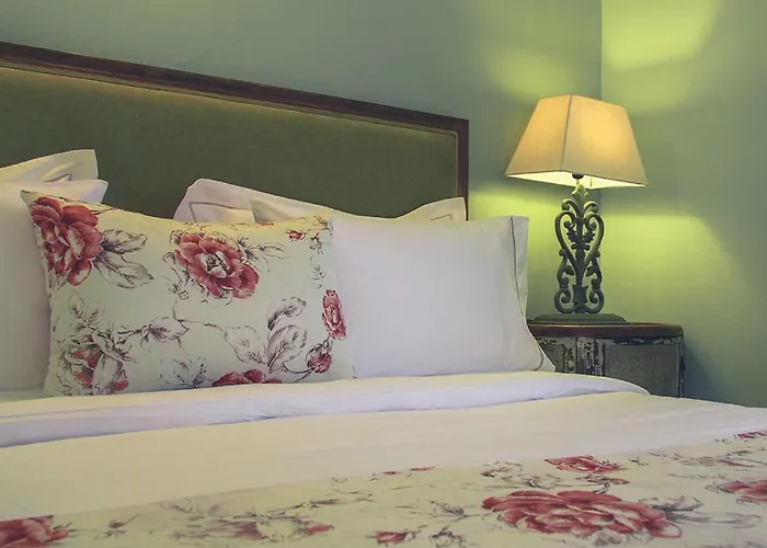 Liotrivi Historical Mansion And Boutique