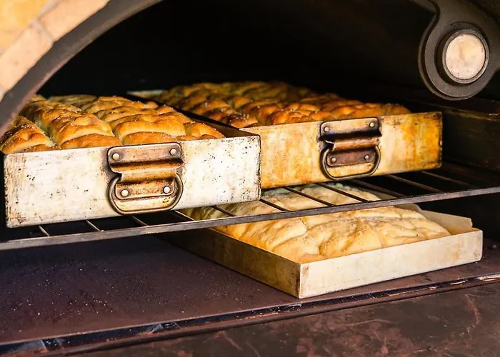 Liotrivi Historical Mansion And Boutique Монемвазия