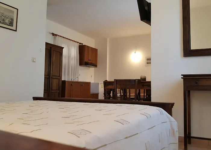 Отель Liotrivi Historical Mansion And Boutique Монемвазия